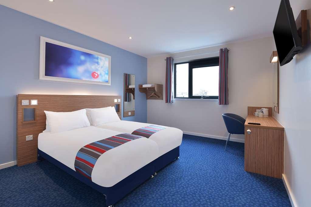 Travelodge London Hounslow Room photo