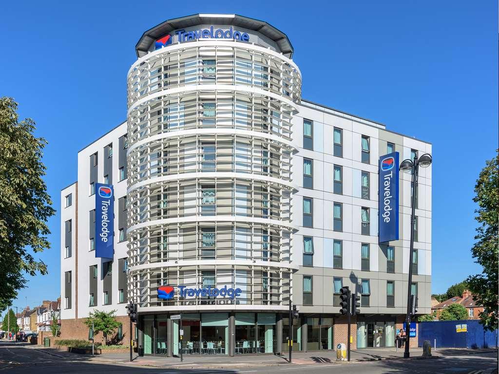 Travelodge London Hounslow Exterior photo