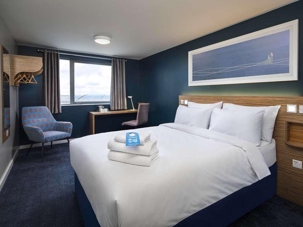 Travelodge London Hounslow Room photo