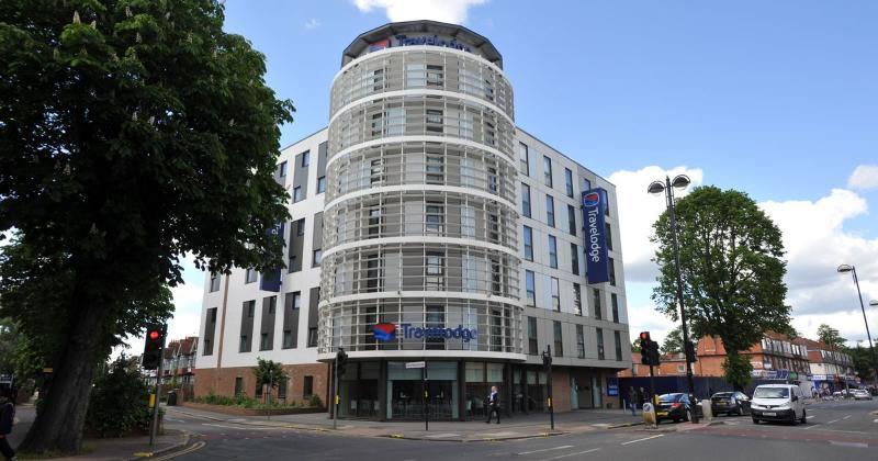 Travelodge London Hounslow Exterior photo